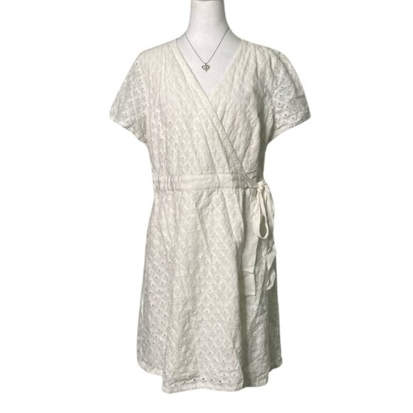 Tommy Hilfiger Dresses & Skirts - Tommy Hilfiger White Cotton Wrap Dress